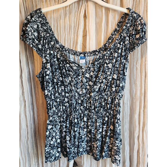 Old Navy Floral Blouse - Picture 1 of 2